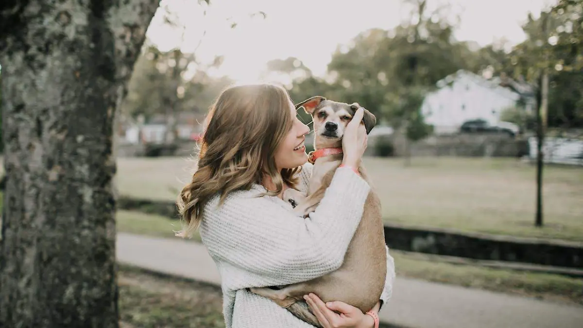 Dueña con su perro